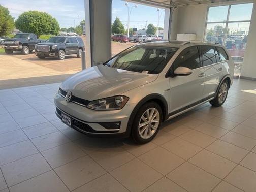 2017 Volkswagen Golf Alltrack TSI SE