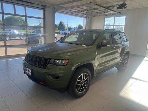 2020 Jeep Grand Cherokee Trailhawk