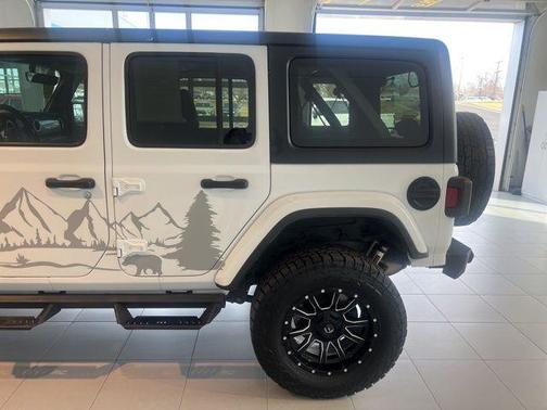 2020 Jeep Wrangler Unlimited Sahara