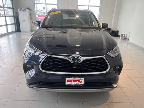 2021 Toyota Highlander Hybrid Platinum