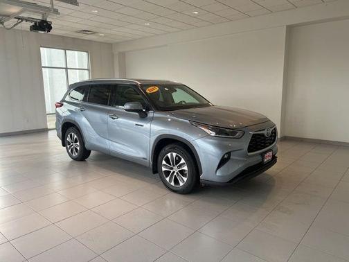 2021 Toyota Highlander Hybrid XLE