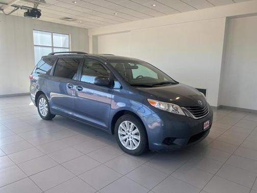 2015 Toyota Sienna LE