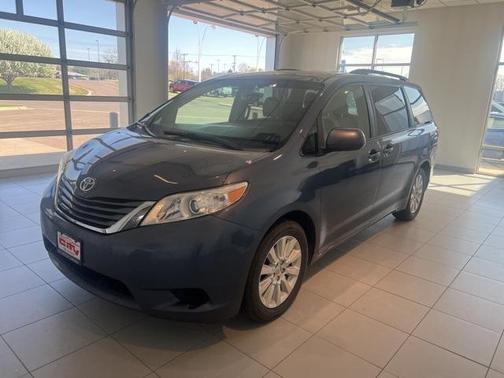 2015 Toyota Sienna LE