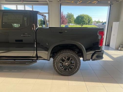 2025 Chevrolet Silverado 1500 ZR2