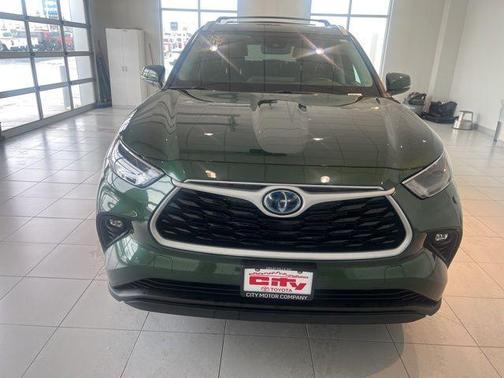 2023 Toyota Highlander Hybrid XLE