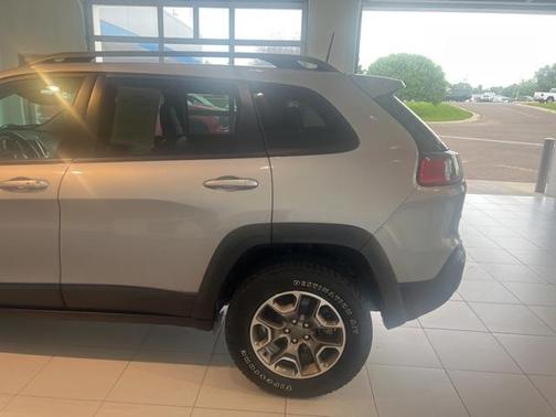 2021 Jeep Cherokee Trailhawk