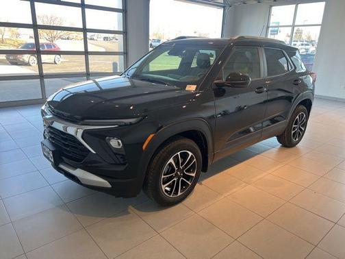 Mosaic Black Metallic 2026 Chevrolet Trailblazer LT