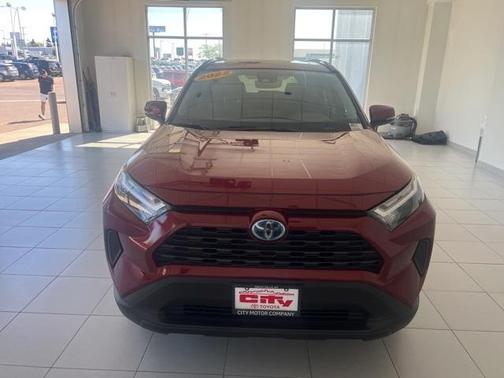 2022 Toyota RAV4 Hybrid XLE