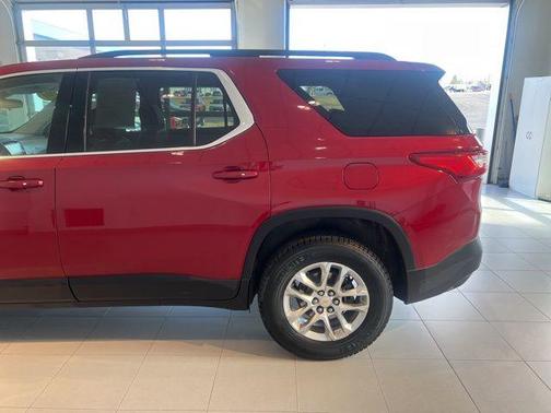 Cajun Red Tintcoat 2021 Chevrolet Traverse LT Leather