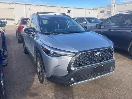 2025 Toyota Corolla Cross XLE