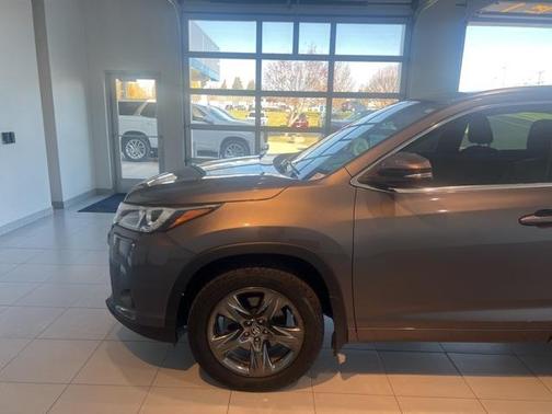 2017 Toyota Highlander Limited