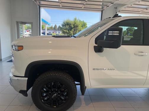 2025 Chevrolet Silverado 2500 LT