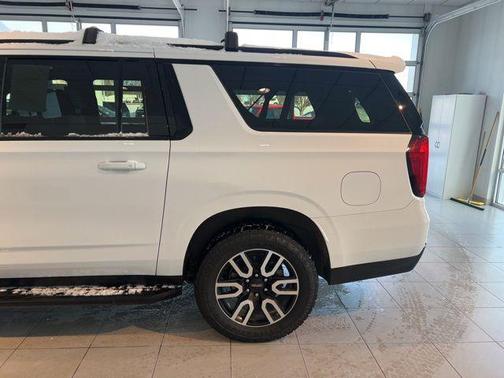 2021 GMC Yukon XL AT4