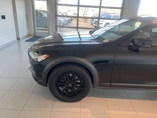 2018 Volvo V90 Cross Country T6