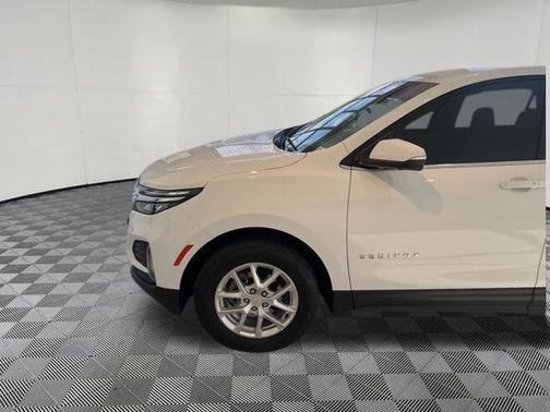 Summit White 2024 Chevrolet Equinox LT