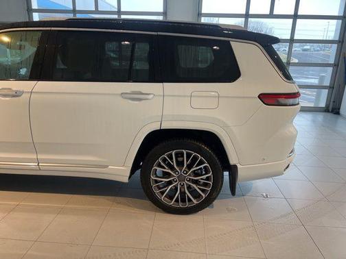 2024 Jeep Grand Cherokee L Summit