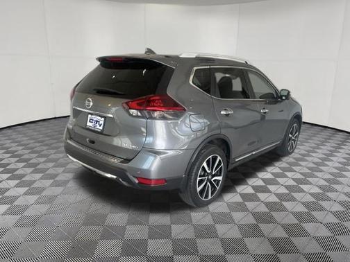 Gun Metallic 2019 Nissan Rogue SL