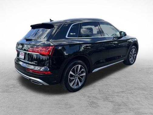 2025 Audi Q5 45 S line quattro Premium
