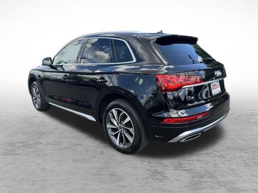 2025 Audi Q5 45 S line quattro Premium