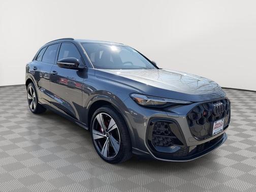 2025 Audi SQ5 3.0T quattro Premium