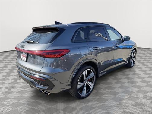 2025 Audi SQ5 3.0T quattro Premium