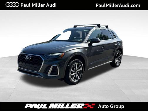 Daytona Gray Pearl Effect 2023 Audi Q5 45 S line quattro Premium