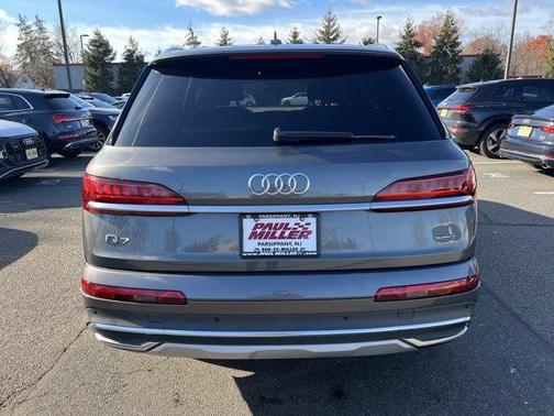 2021 Audi Q7 55 Premium