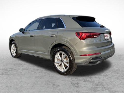 2023 Audi Q3 45 S line Premium