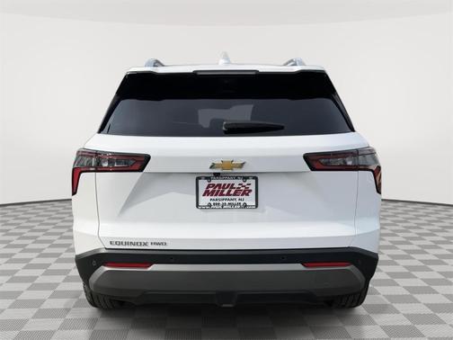 Summit White 2025 Chevrolet Equinox LT