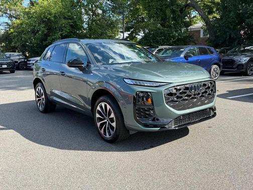 Sage Green Metallic 2026 Audi Q3 S line