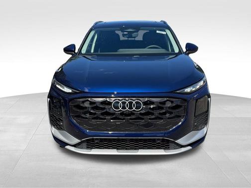 Navarra Blue Metallic 2026 Audi Q3 S line