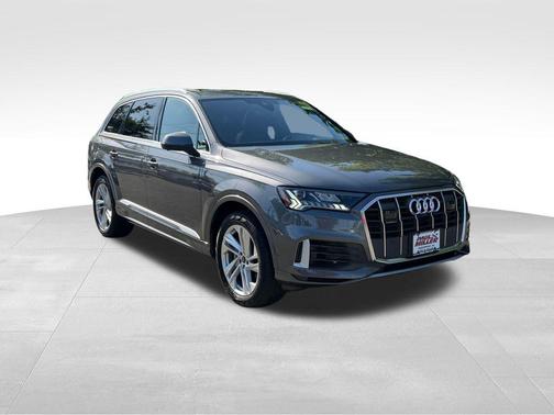 Samurai Gray Metallic 2023 Audi Q7 55 Premium Plus