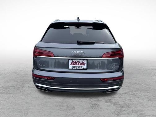 2022 Audi Q5 45 S line quattro Premium