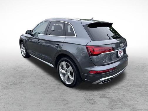 2022 Audi Q5 45 S line quattro Premium