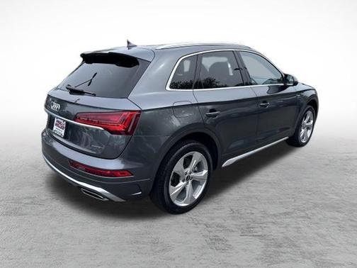 2022 Audi Q5 45 S line quattro Premium