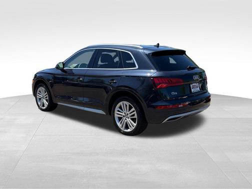 Moonlight Blue Metallic 2019 Audi Q5 2.0T Premium Plus