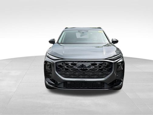 Daytona Gray Pearl 2026 Audi Q3 S line