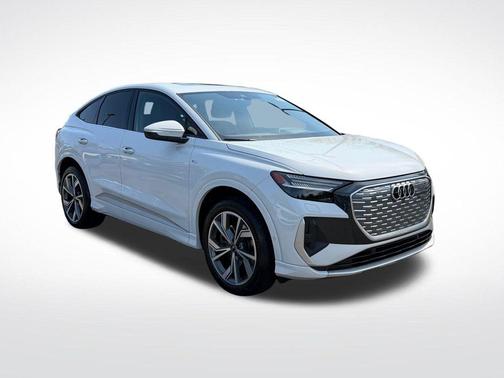 Glacier White Metallic 2023 Audi Q4 e-tron 50 Prestige