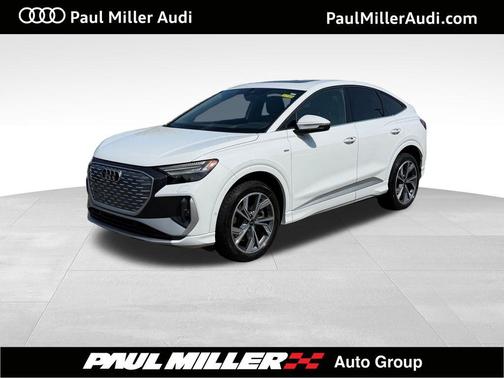 Glacier White Metallic 2023 Audi Q4 e-tron 50 Prestige