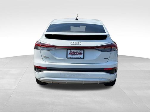 Glacier White Metallic 2023 Audi Q4 e-tron 50 Prestige
