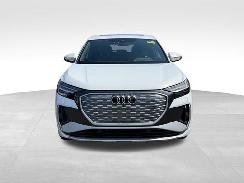 Glacier White Metallic 2023 Audi Q4 e-tron 50 Prestige