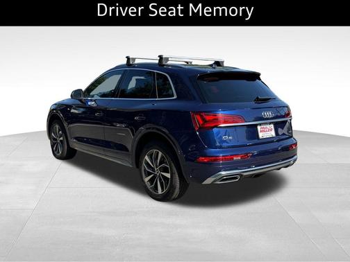 Navarra Blue Metallic 2024 Audi Q5 45 S line quattro Premium