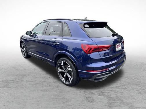 2023 Audi Q3 45 S line Premium