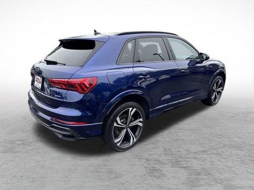 2023 Audi Q3 45 S line Premium