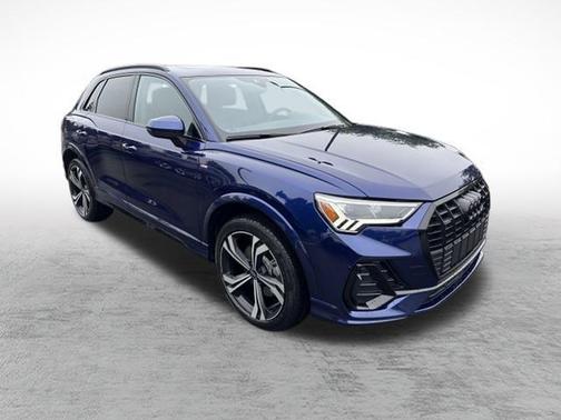 2023 Audi Q3 45 S line Premium