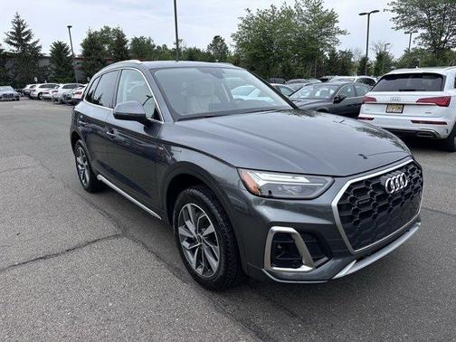 2024 Audi Q5 45 S line quattro Premium
