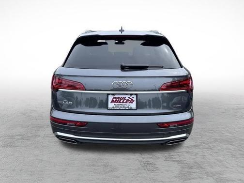 2024 Audi Q5 45 S line quattro Premium