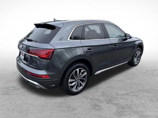 2024 Audi Q5 45 S line quattro Premium