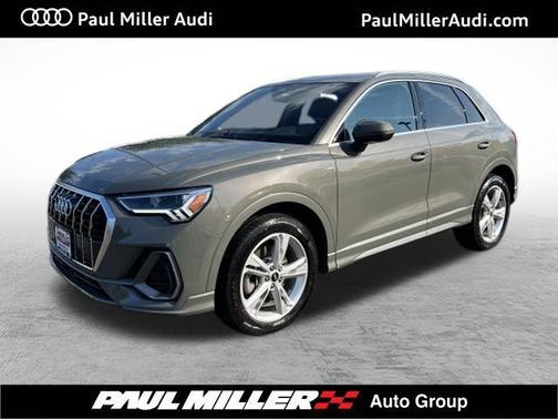 2022 Audi Q3 45 S line Premium