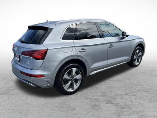 2024 Audi Q5 40 Premium